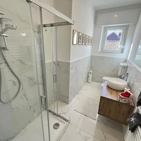 3 Bdr 100m From The Sea And Sea View And Terrace *